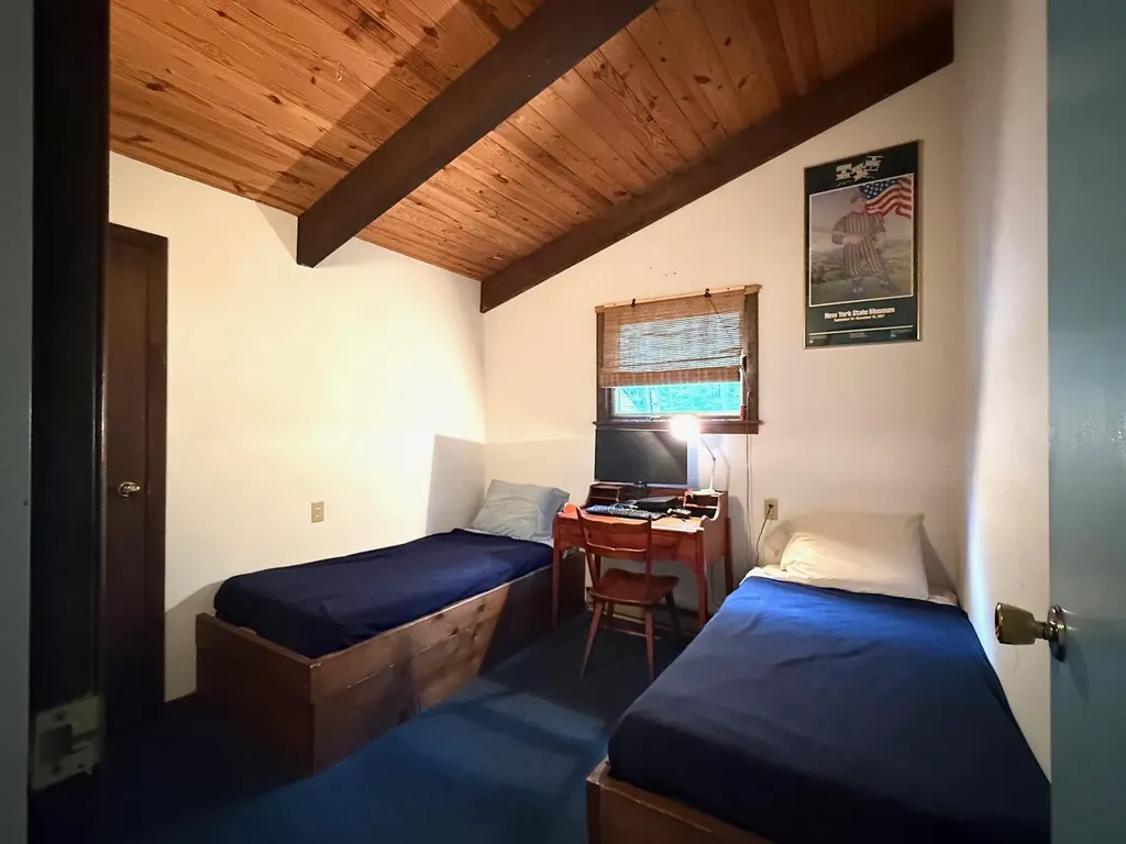 367 Stratton Gate Road Jamaica VT 05343