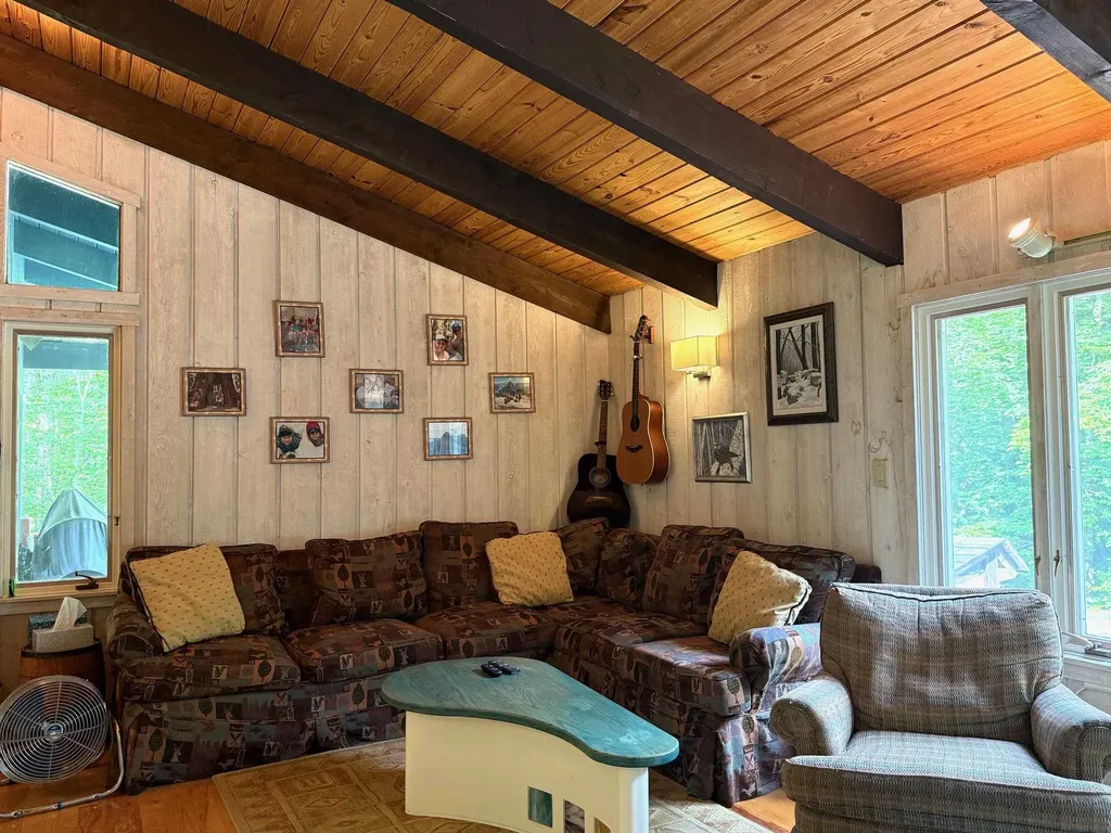 367 Stratton Gate Road Jamaica VT 05343