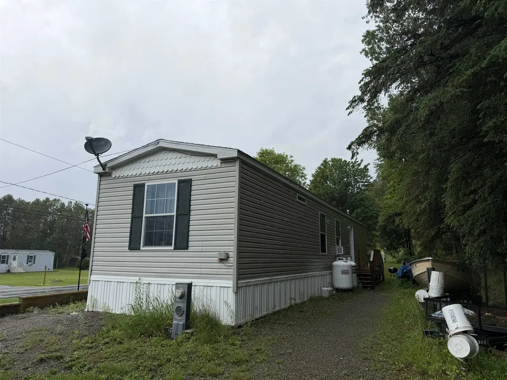 52 Nh Route 145 Colebrook NH 03576