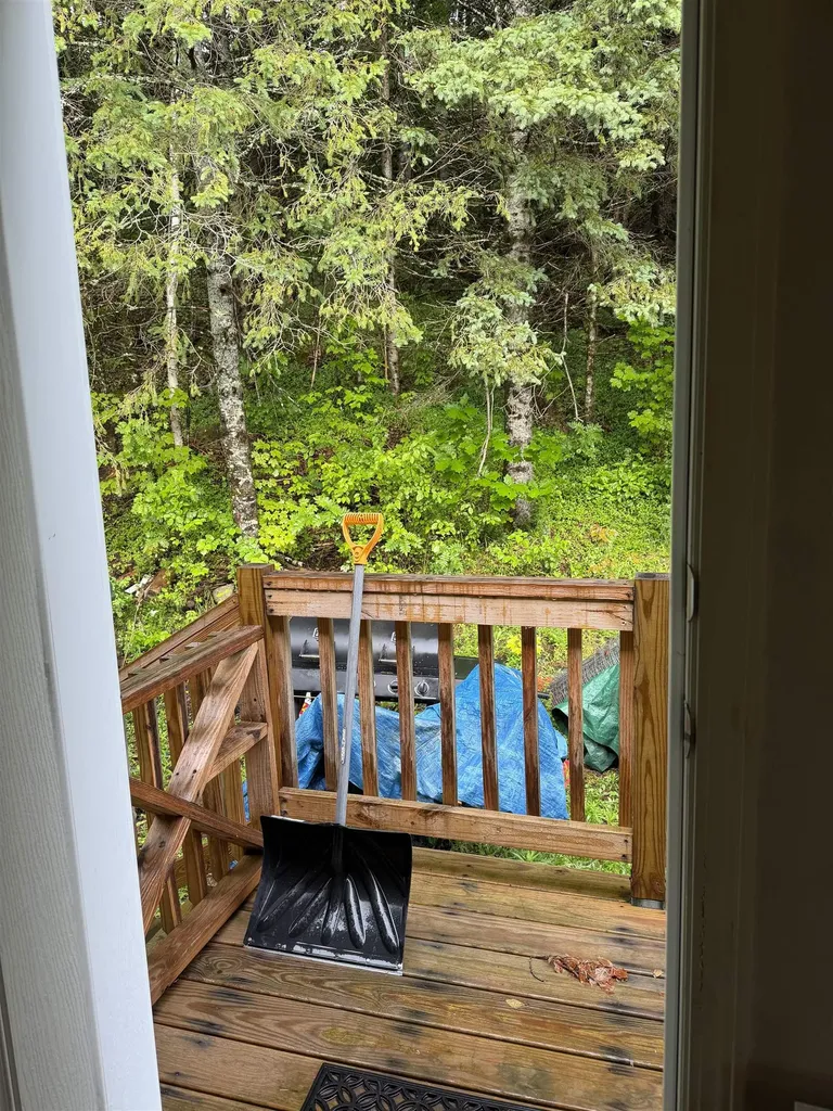 52 Nh Route 145 Colebrook NH 03576