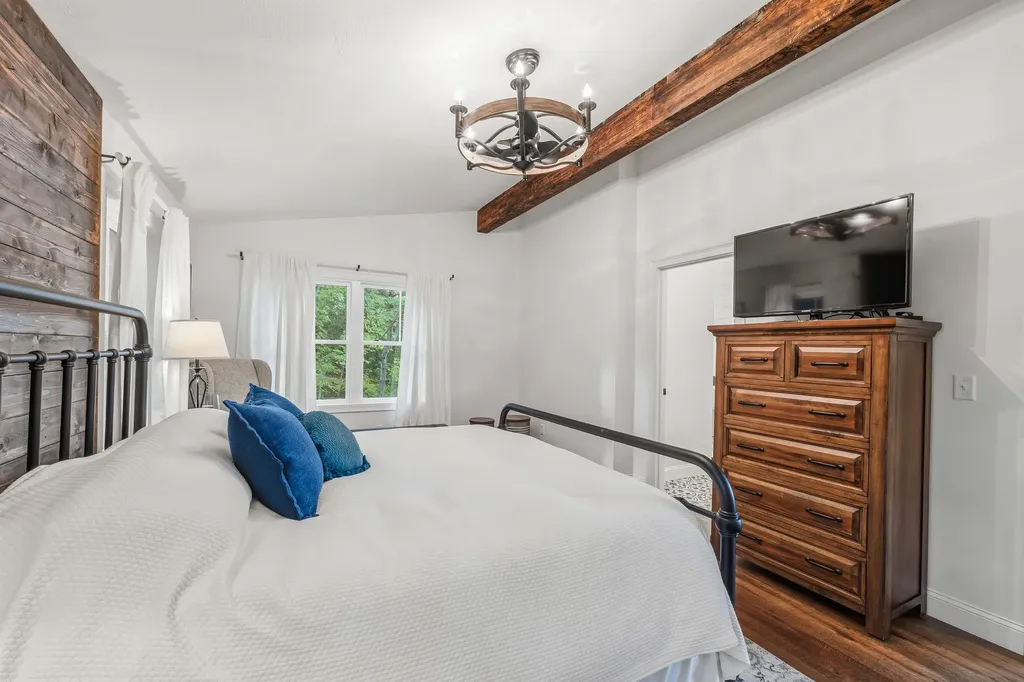 176 Russell Drive Weare NH 03281