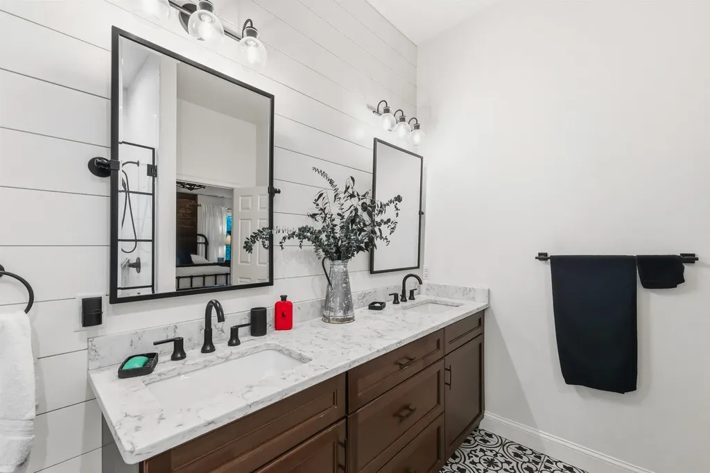 176 Russell Drive Weare NH 03281