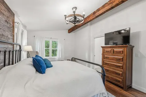 176 Russell Drive Weare NH 03281