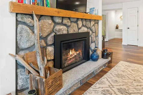 176 Russell Drive Weare NH 03281