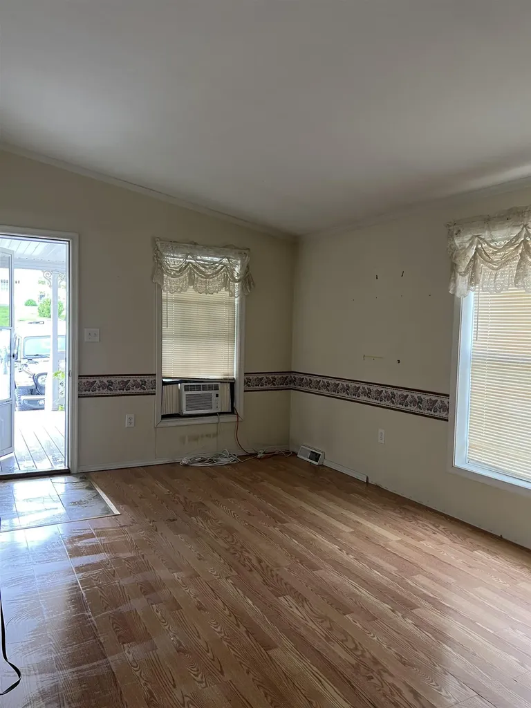 290 Calef Highway Epping NH 03042