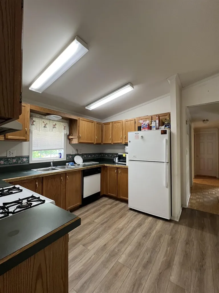 290 Calef Highway Epping NH 03042