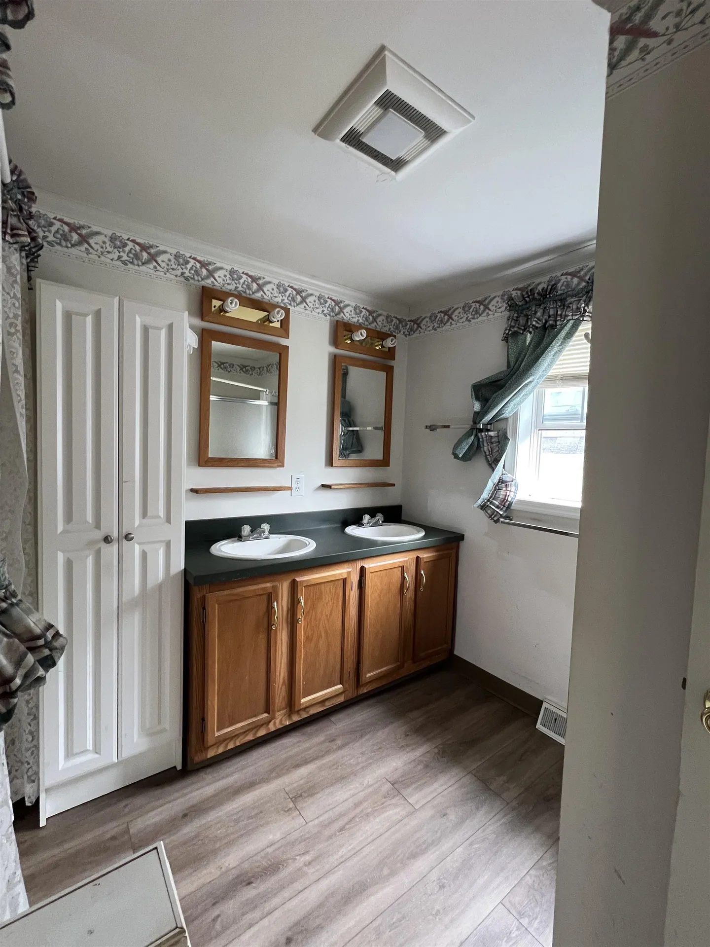 290 Calef Highway Epping NH 03042