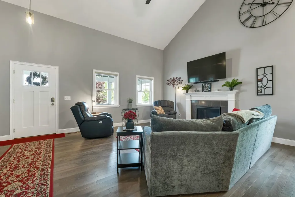 36 Three Ponds Drive Brentwood NH 03833