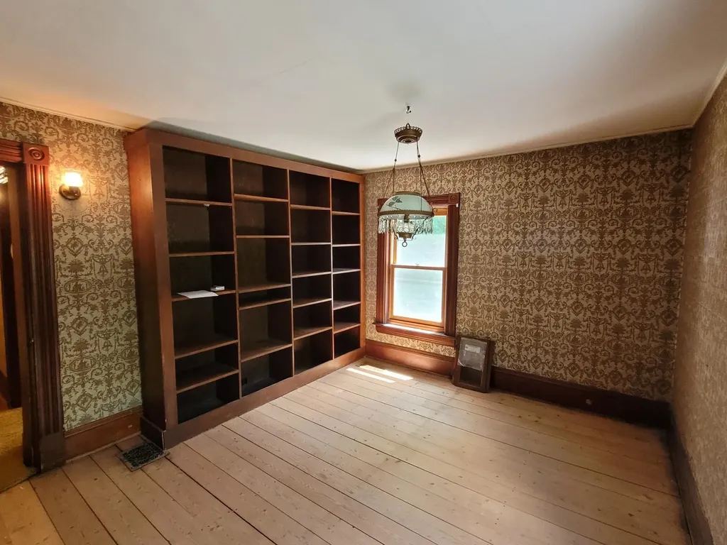 17 Maplewood Avenue Milton VT 05468