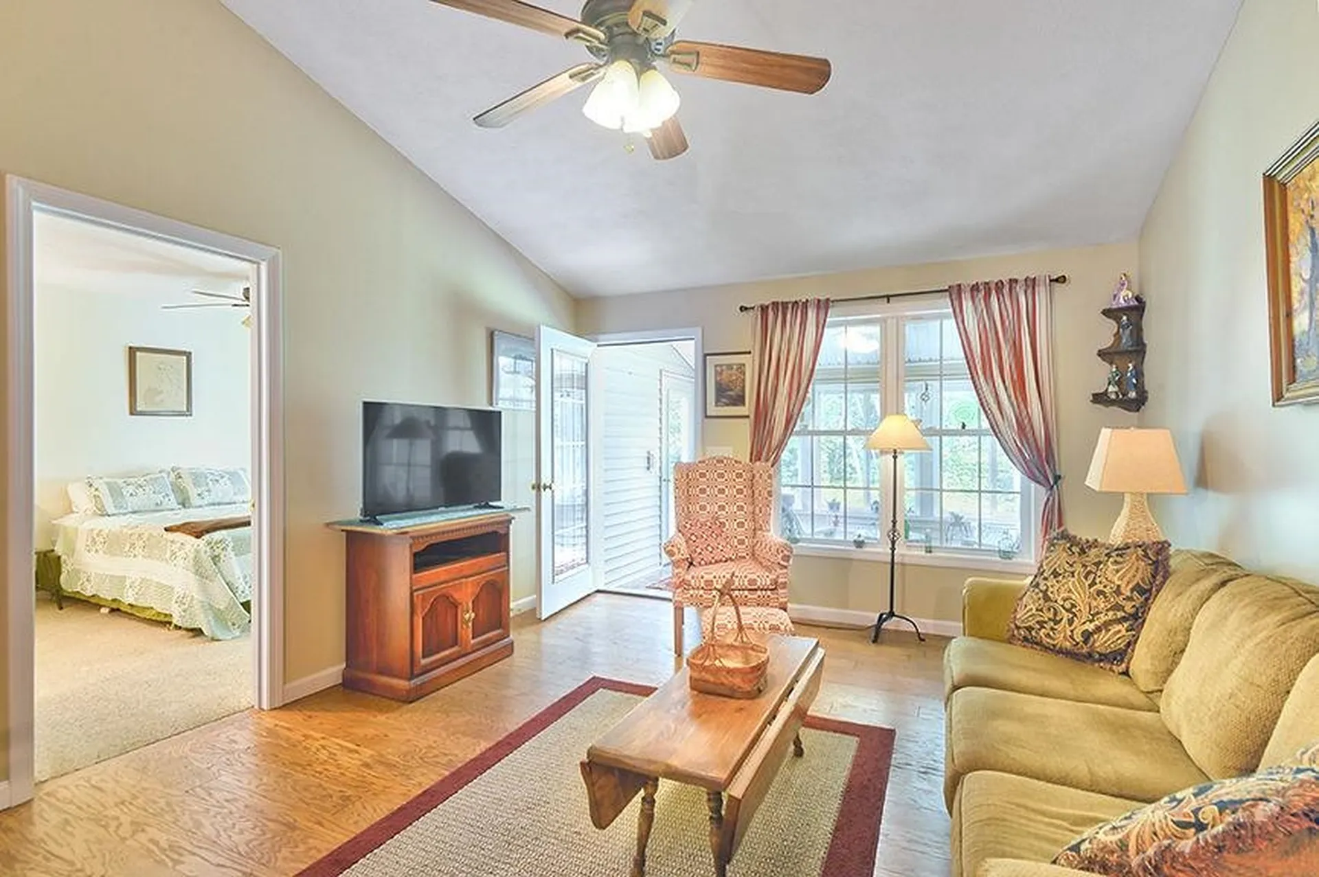 28 Owens Drive Swanzey NH 03446