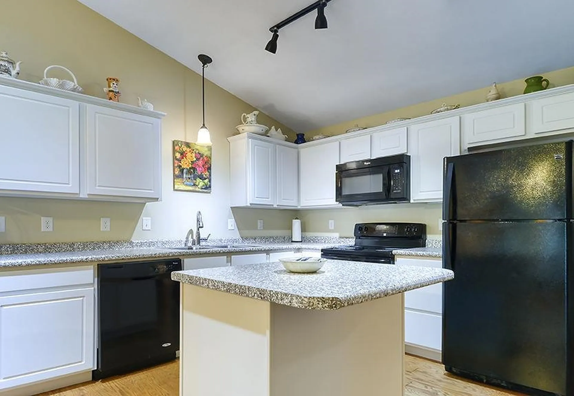 28 Owens Drive Swanzey NH 03446