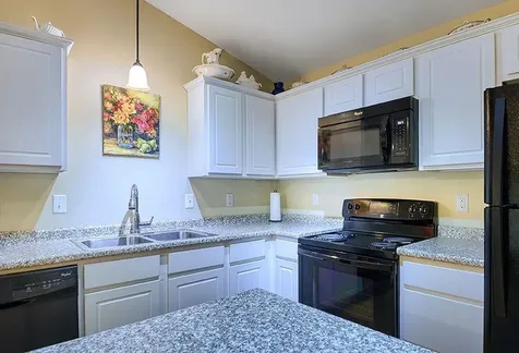 28 Owens Drive Swanzey NH 03446