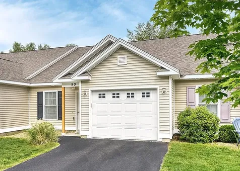 28 Owens Drive Swanzey NH 03446