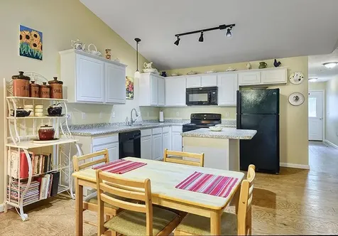 28 Owens Drive Swanzey NH 03446