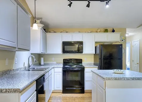 28 Owens Drive Swanzey NH 03446