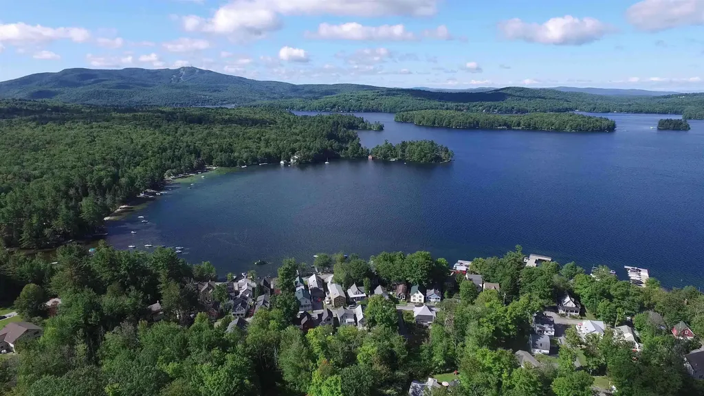 56 Lake Avenue Newbury NH 03255