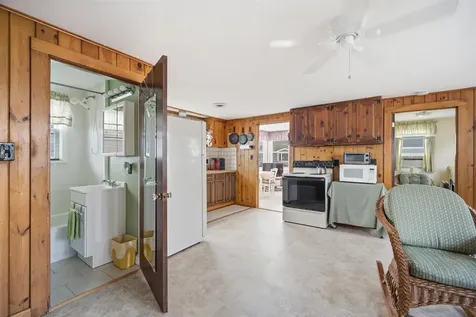 20 Jo-ann Lane Hampton NH 03842