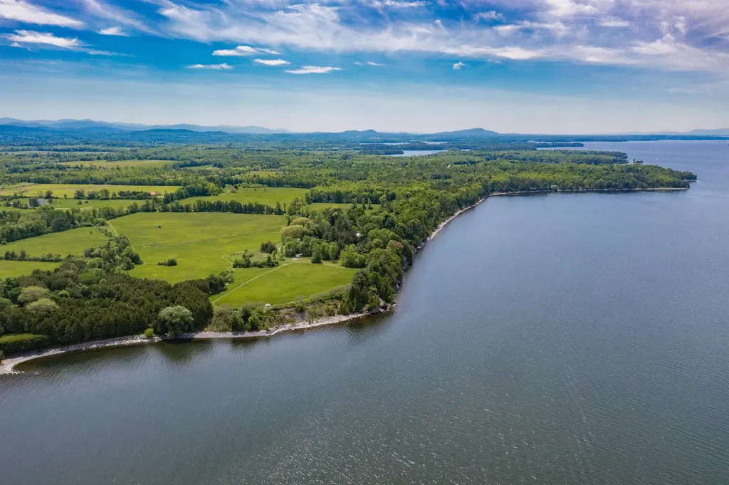 581 Whalley Road Charlotte VT 05445