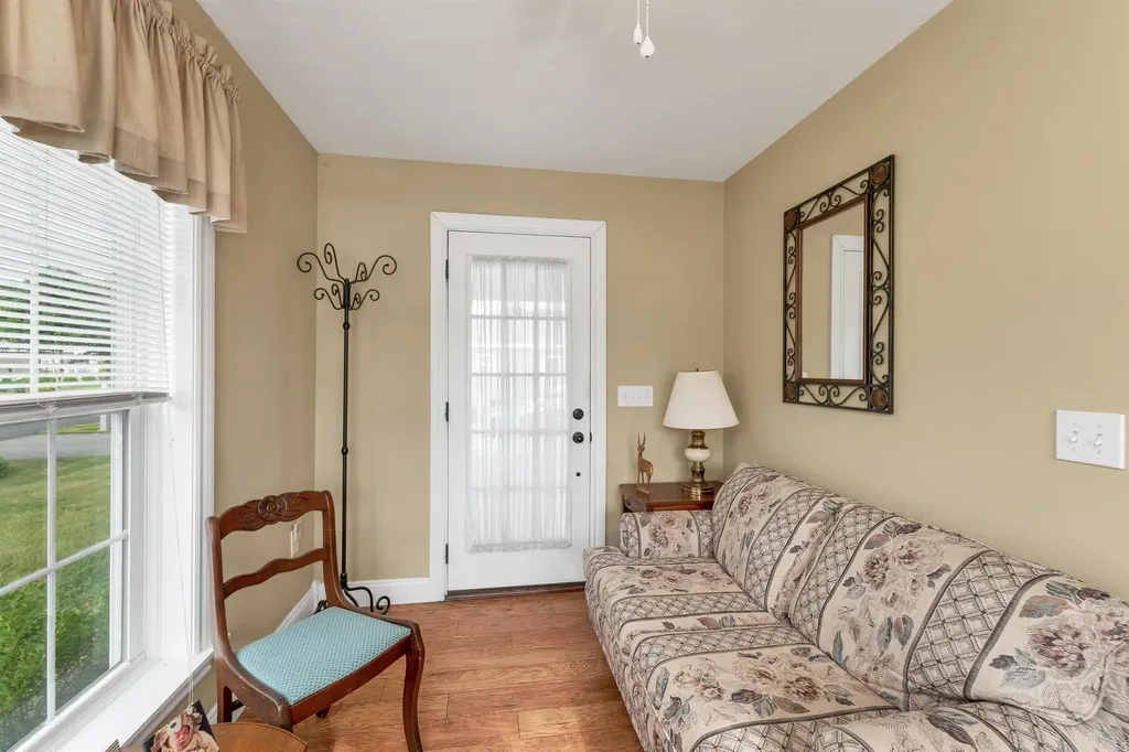 2 Goldenrod Way North Hampton NH 03862