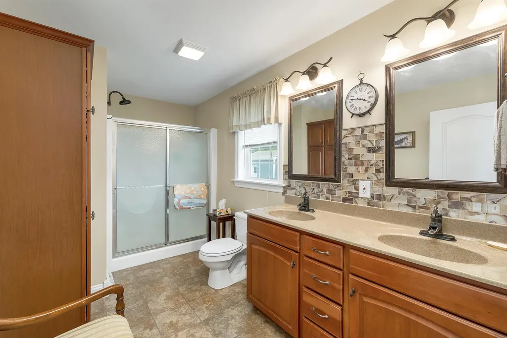 2 Goldenrod Way North Hampton NH 03862