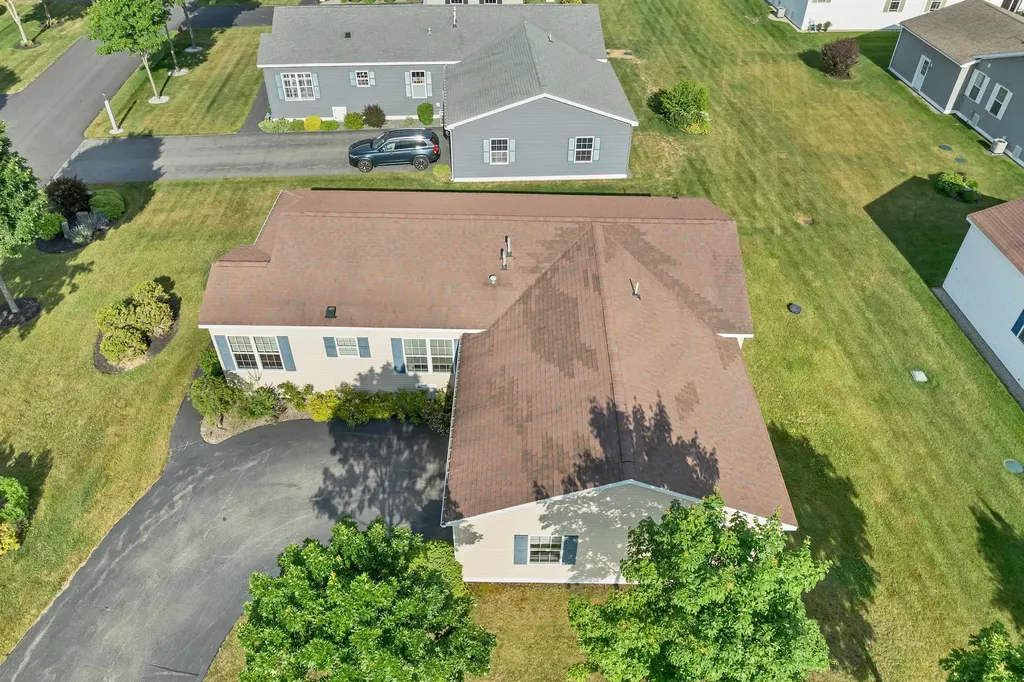 2 Goldenrod Way North Hampton NH 03862