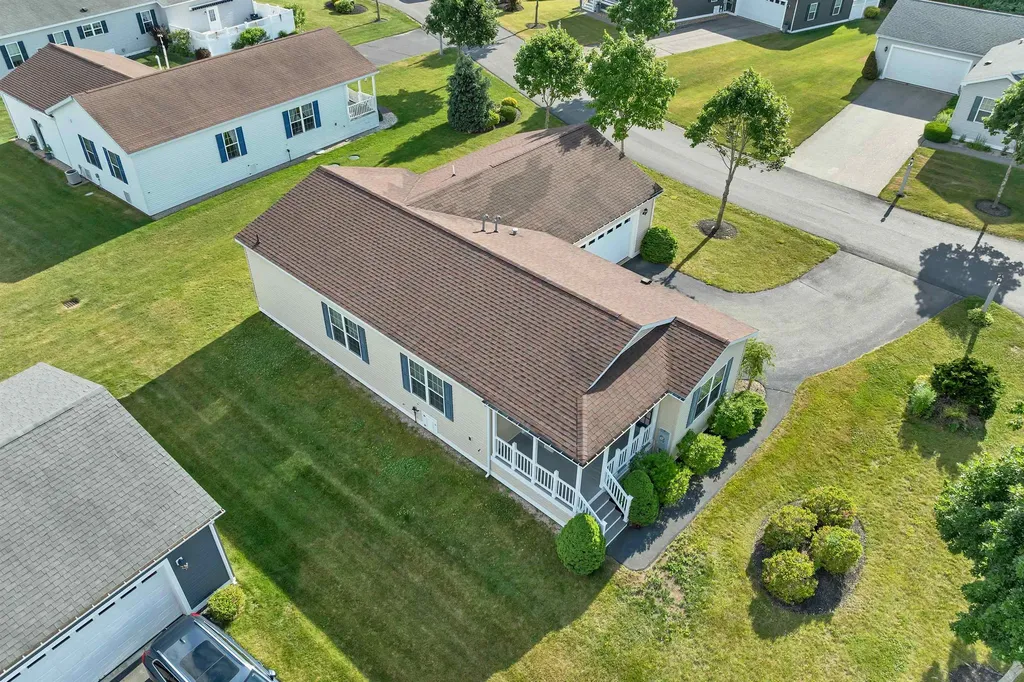 2 Goldenrod Way North Hampton NH 03862
