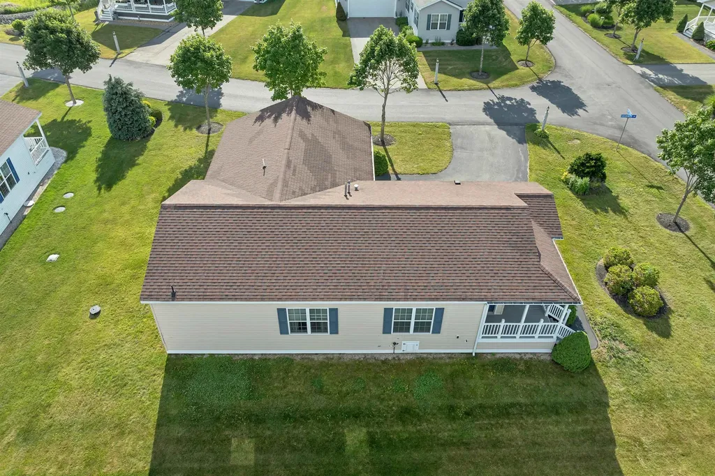 2 Goldenrod Way North Hampton NH 03862