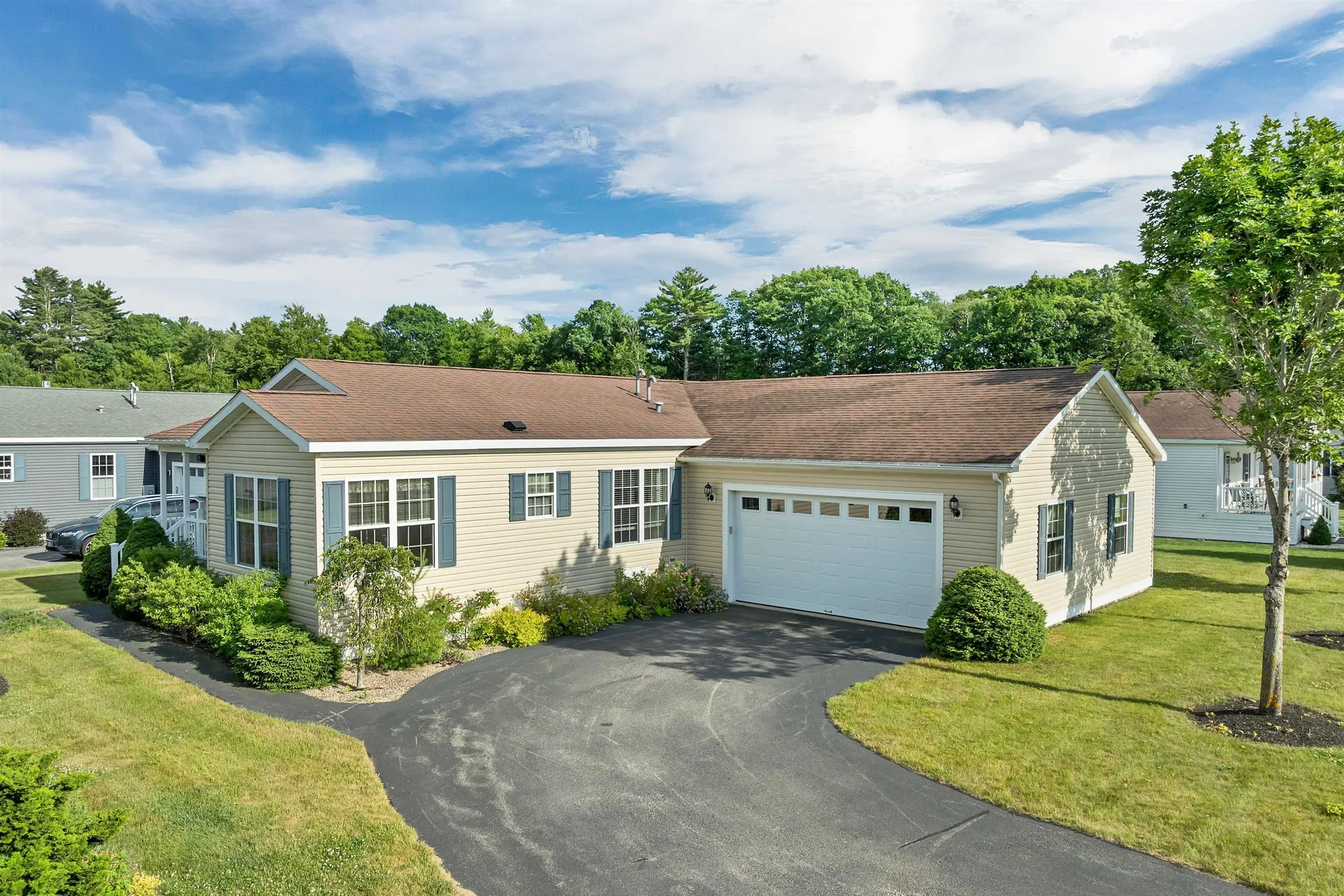 2 Goldenrod Way North Hampton NH 03862