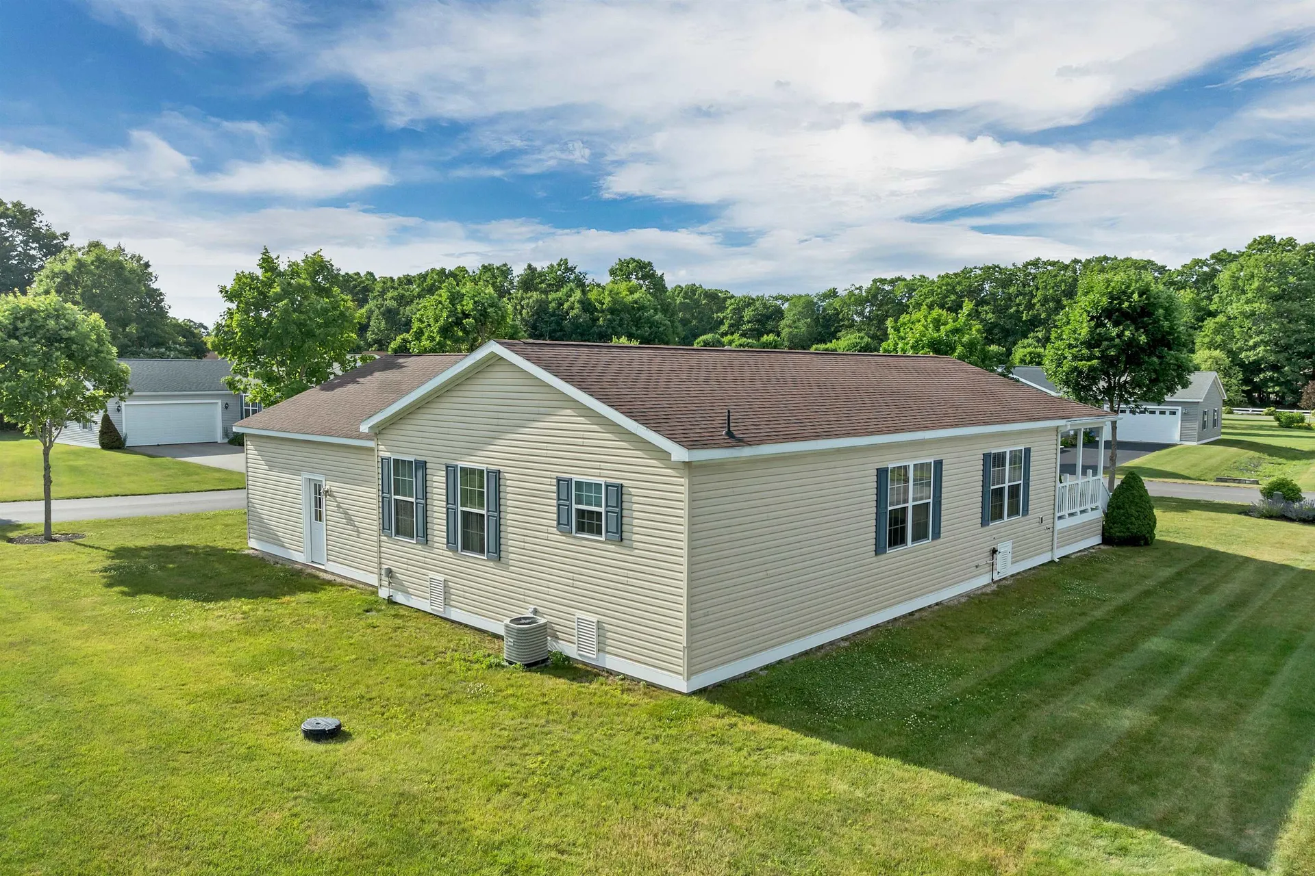 2 Goldenrod Way North Hampton NH 03862