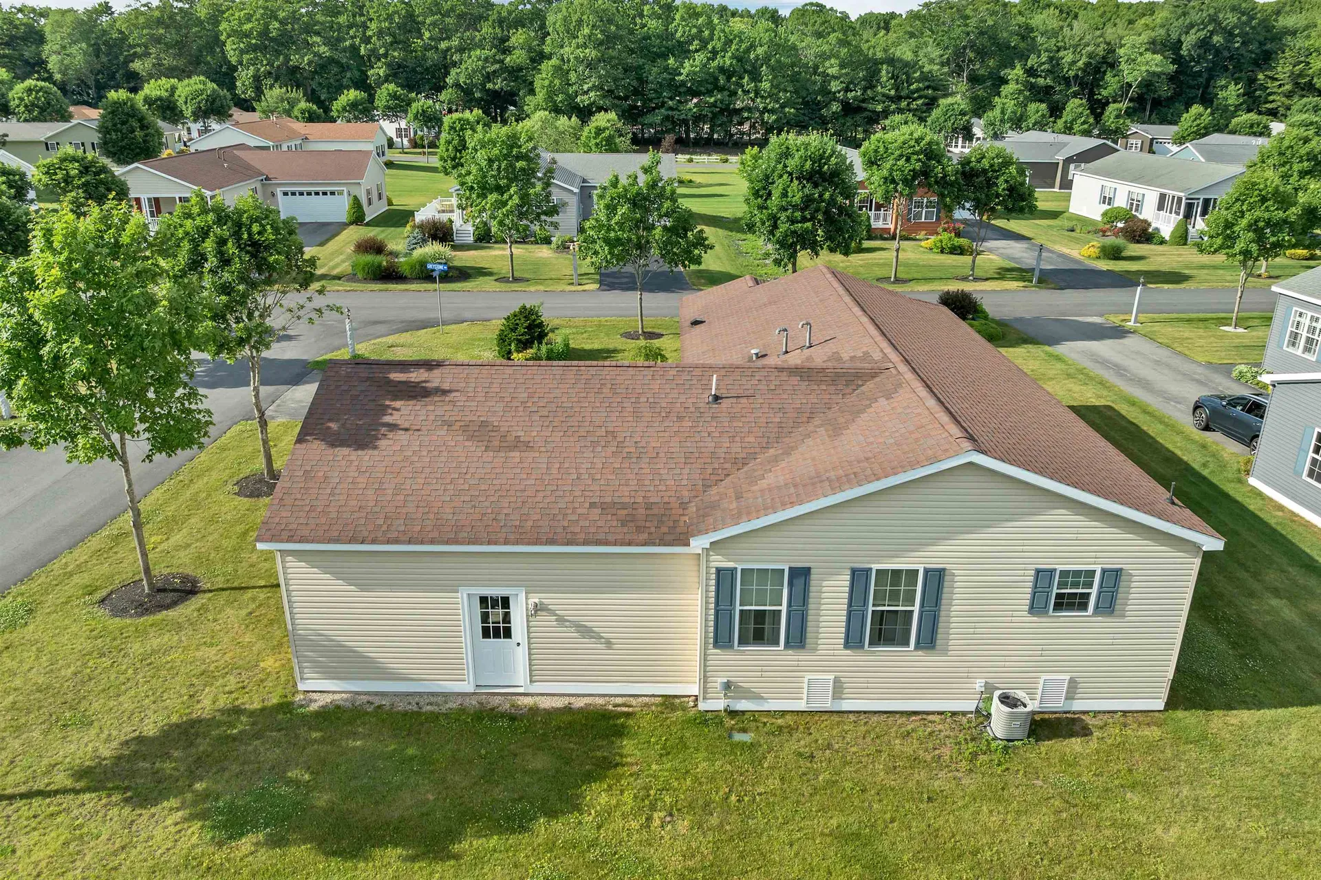 2 Goldenrod Way North Hampton NH 03862