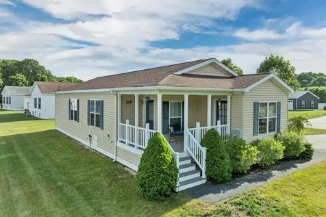2 Goldenrod Way North Hampton NH 03862