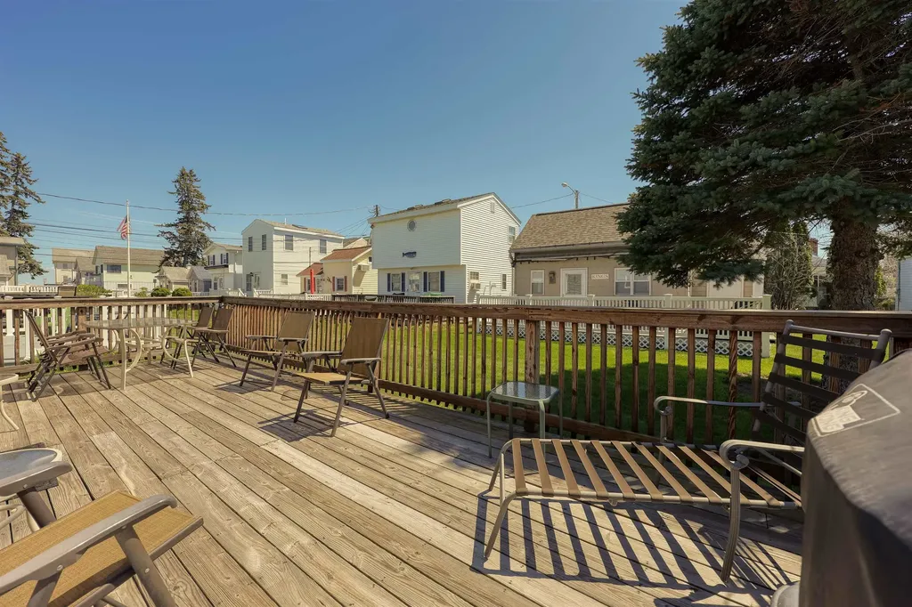 66 Kings Highway Hampton NH 03842