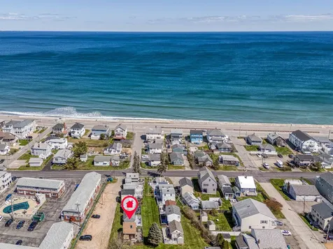 66 Kings Highway Hampton NH 03842