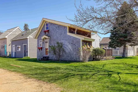 66 Kings Highway Hampton NH 03842
