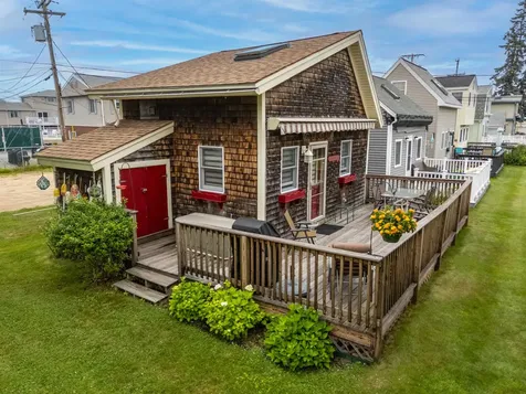 66 Kings Highway Hampton NH 03842