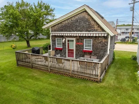 66 Kings Highway Hampton NH 03842