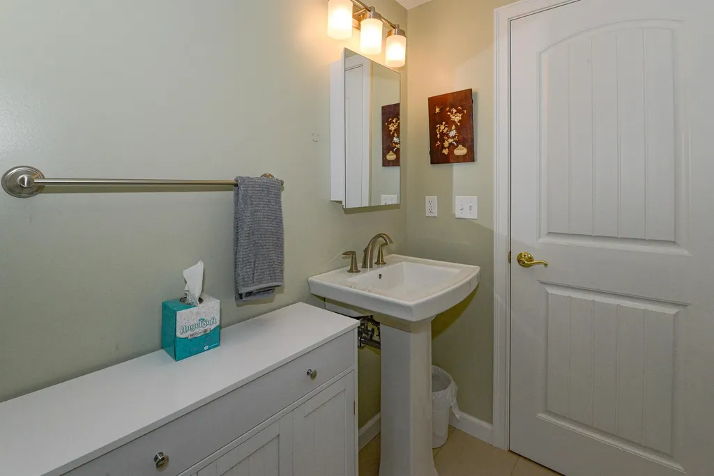 86 Brookstone Lane Madison NH 03849