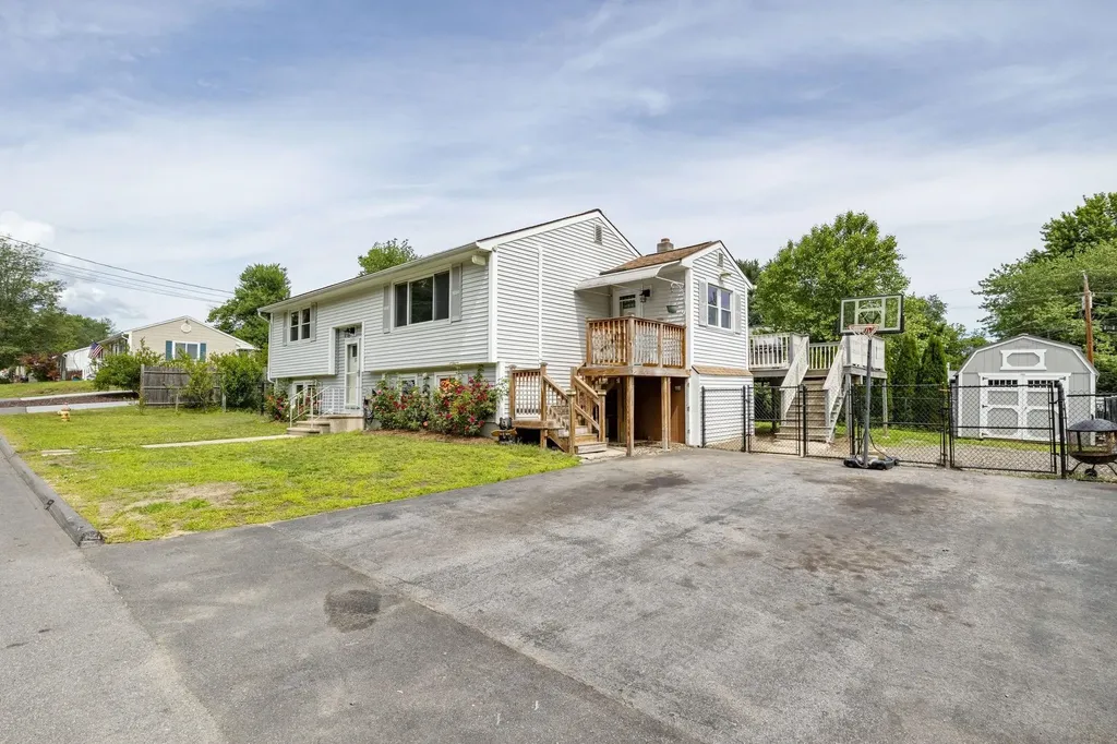 124 Claire Street Manchester NH 03103