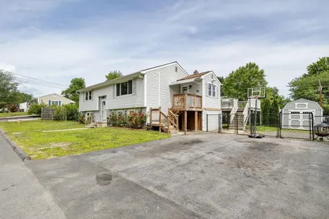 124 Claire Street Manchester NH 03103