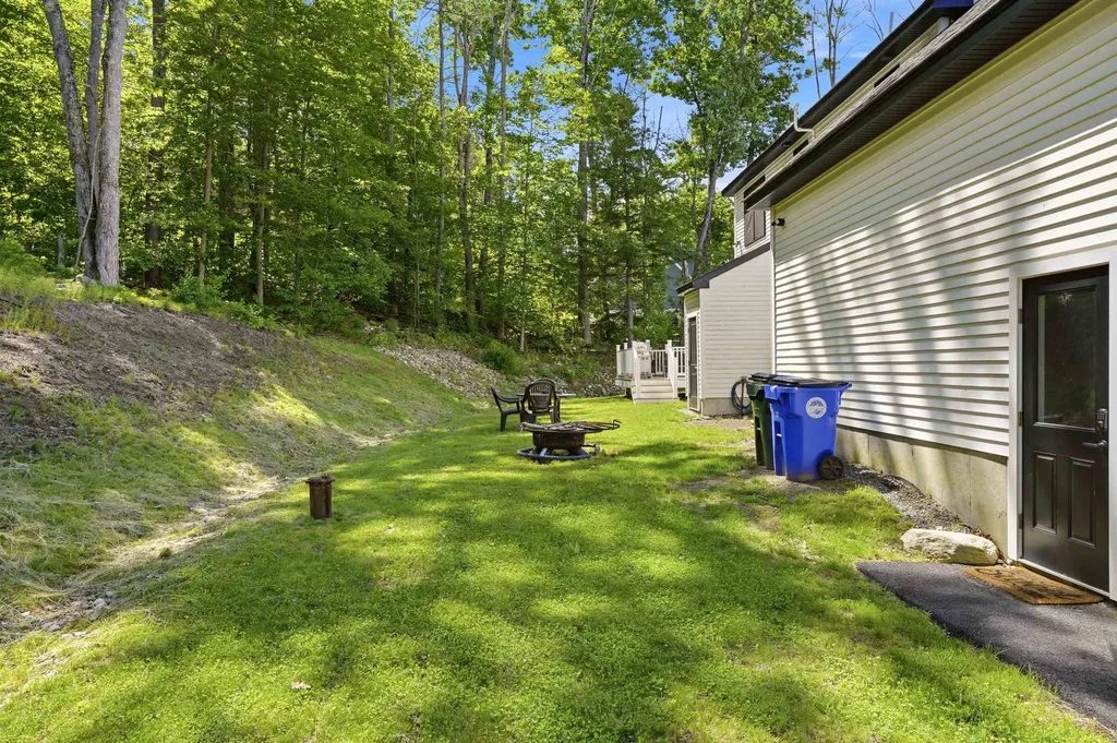 316 Montelona Road Goffstown NH 03045