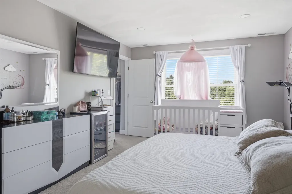 316 Montelona Road Goffstown NH 03045