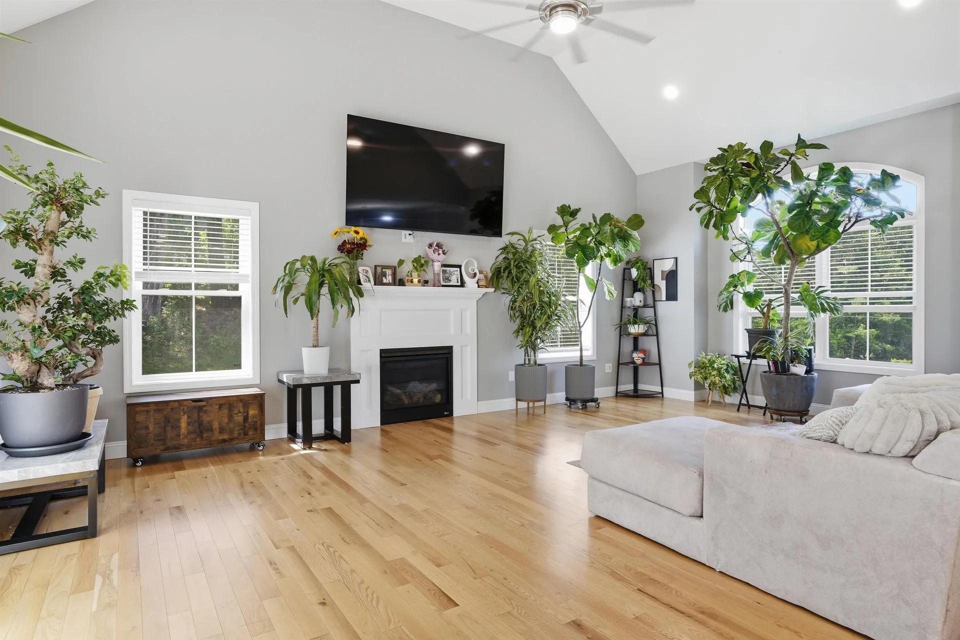 316 Montelona Road Goffstown NH 03045