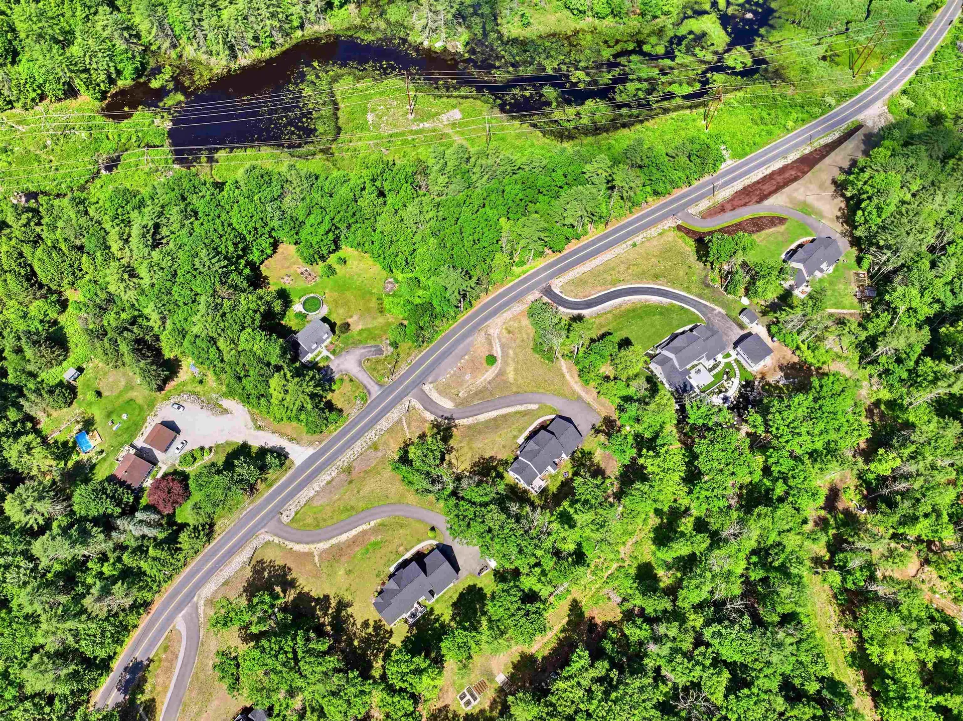 316 Montelona Road Goffstown NH 03045