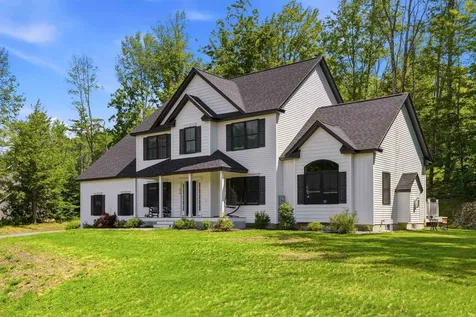 316 Montelona Road Goffstown NH 03045