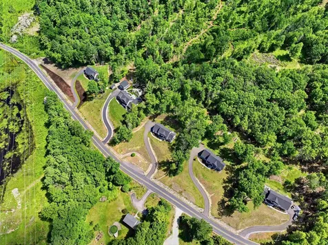 316 Montelona Road Goffstown NH 03045