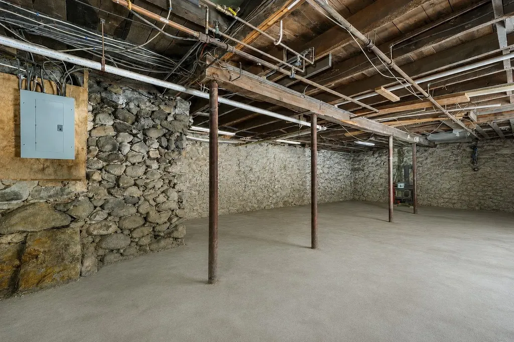 14 Frances Hill Road Westford MA 01886