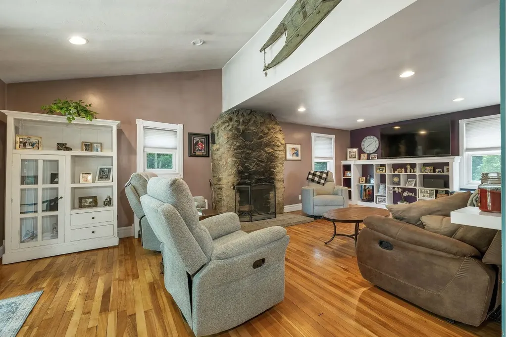 14 Frances Hill Road Westford MA 01886