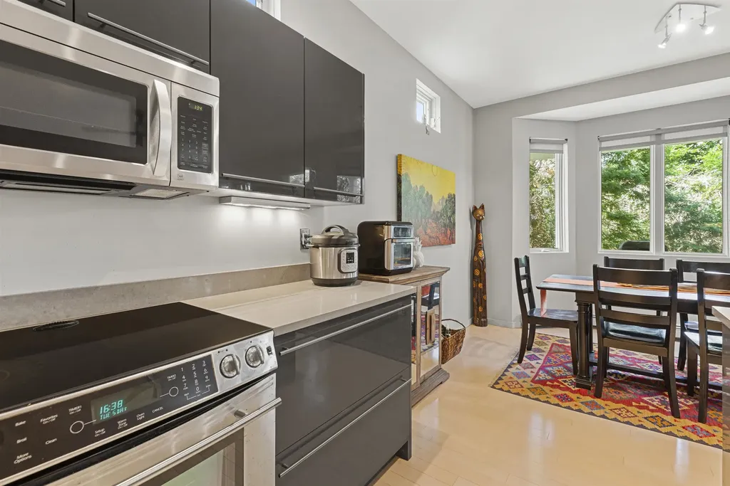 26 Fountain Way Lebanon NH 03784
