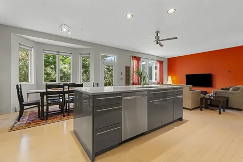 26 Fountain Way Lebanon NH 03784