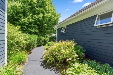 26 Fountain Way Lebanon NH 03784